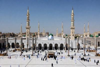 Layanan Digital Masjid Nabawi Kini Bisa Pantau Kepadatan