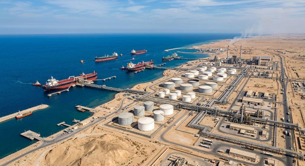 Harga Minyak Melandai Setelah Saudi Alirkan Pasokan Tambahan Lewat Oman