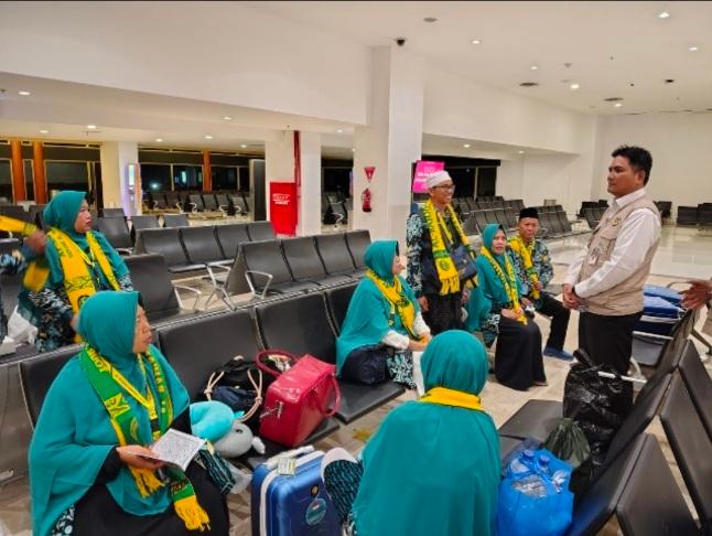 Kemenhaj Minta Penyelenggara Tak Paksakan Keberangkatan Jemaah Umrah di Tengah Terpaan Abu Vulkanik