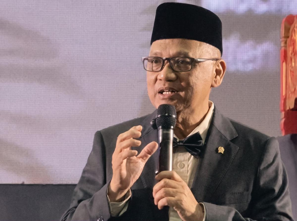 Akui Angkat Anak Jadi Tenaga Ahli, Menhaj Klarifikasi