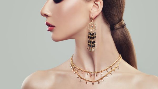 Celebrating Life’s Special Moments: Finding the Perfect Jewelry Gift