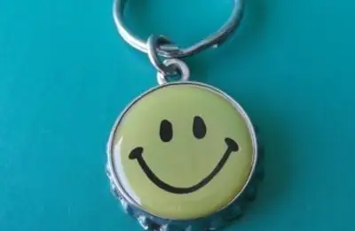 DIY: How to Make a Keychain from a Wine Cork