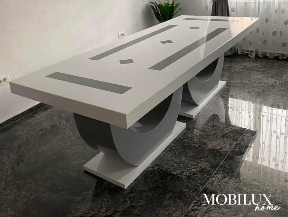 Mese elegante, elementul de decor vedetă în living. Mobilux Home vă inspiră în alegeri!