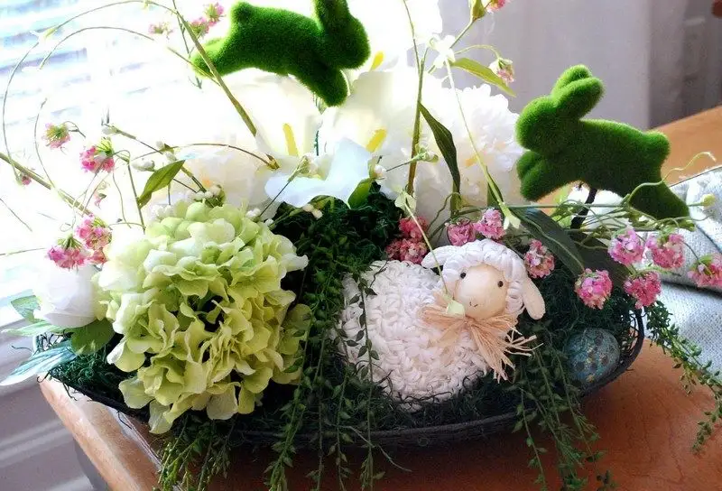 Original Floral Arrangements for Easter