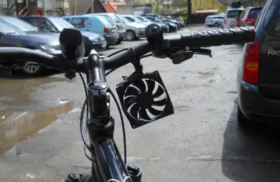 Smartphone Charger from a Bicycle Mounted Fan