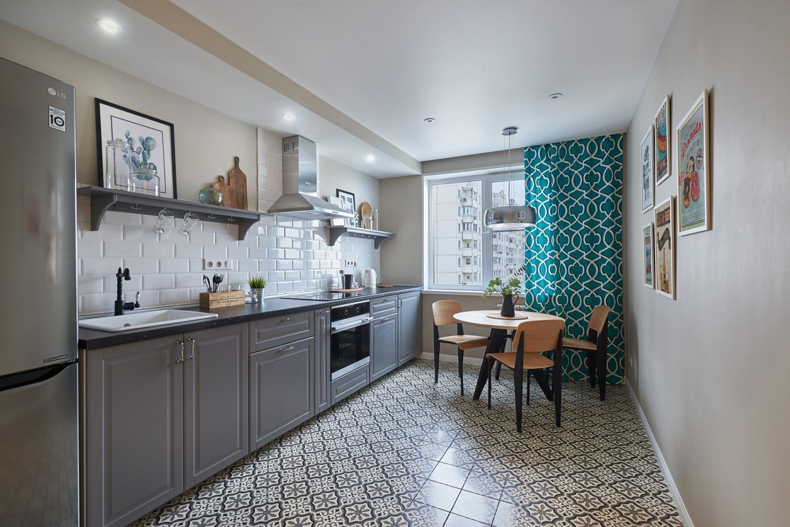 A 48 sq m Apartment Decorated in Retro Style