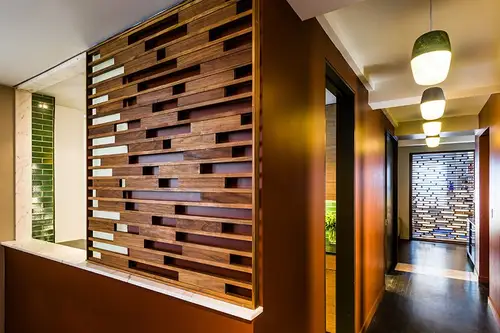 Doua apartamente intr-unul singur reamenajare cu influente eco-friendly