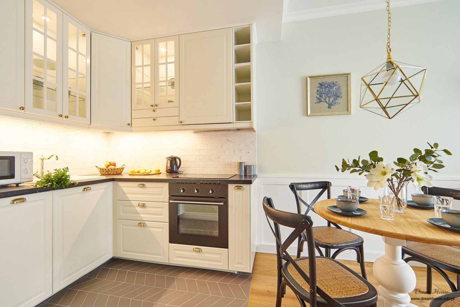 Bright and Elegant Design for a 42 sqm Apartment