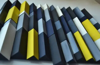 3D Paintings: A Conglomeration of Vibrations, Colors, and Spaces