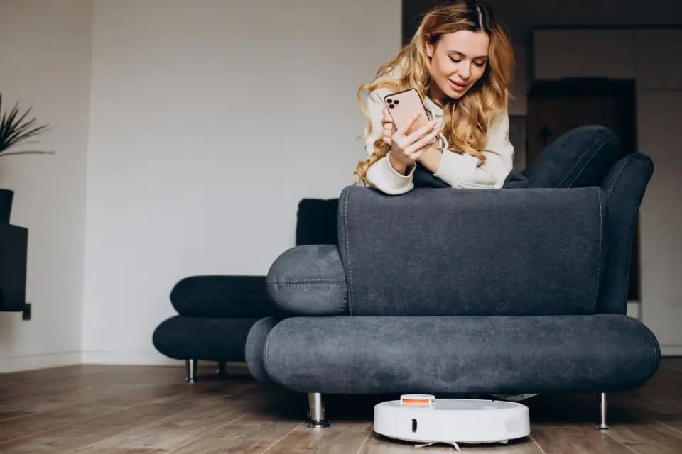 Apartamente smart: Tehnologii care îți fac viața mai ușoară. Sisteme inteligente pentru securitate, iluminat și electrocasnice