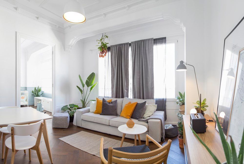 Preserving the Memory of an Era in a 60 sq m Apartment