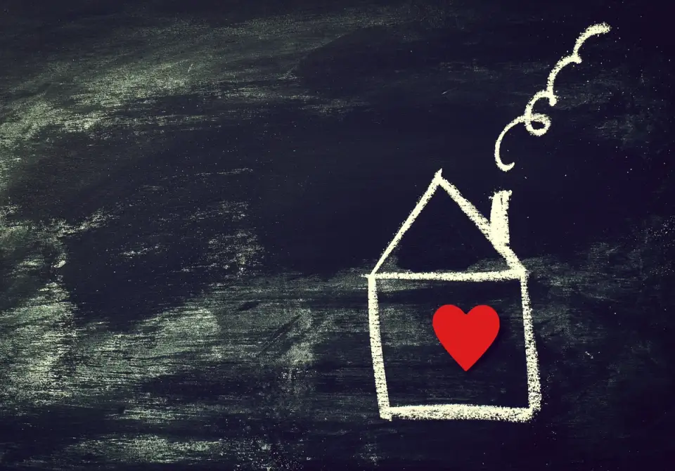 Arhitectura sentimentelor: De ce au renunțat românii la „amor” pentru „iubire”?