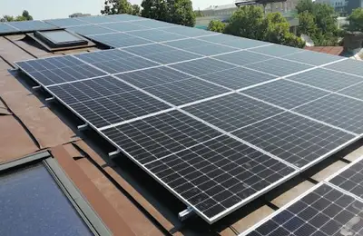 Casa ta poate produce propria energie. Ce trebuie să știi înainte să instalezi panouri fotovoltaice