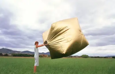 A Portable House That Fits in Your Pocket!
