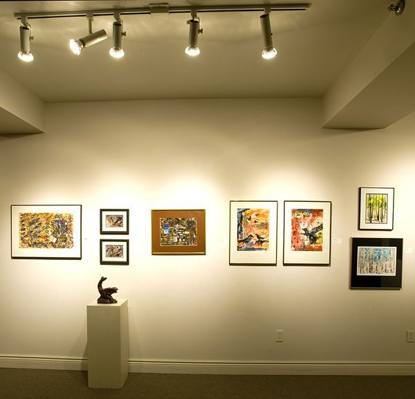 Highlighting Paintings with Lighting Fixtures