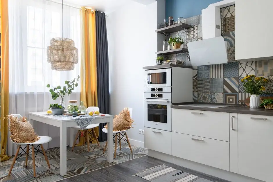 Reconfiguring a 43 sq m Apartment into a Two-Bedroom Unit