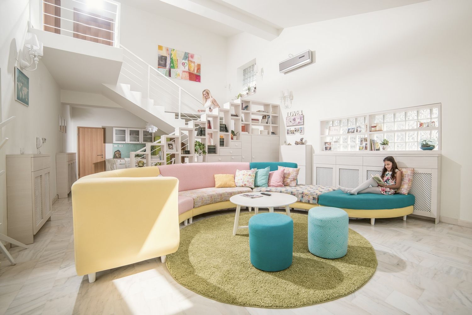 The House in Arad with a Bright and Welcoming Interior