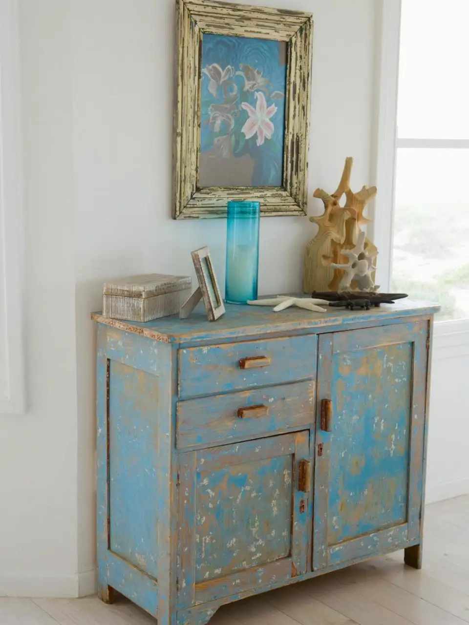 How to Antique Wooden Furniture