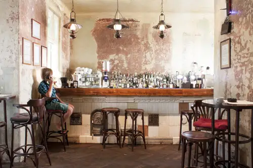 Dianei 4 – Un gastropub cu o atmosfera boema, unde fiecare coltisor spune o poveste