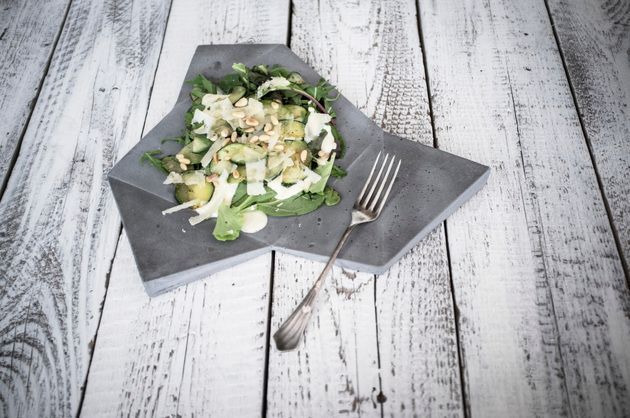 Modern and Unique Plate and Dish Designs - Concrete Plates