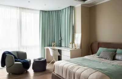 Elegance and Textural Finesse in a 120 Square Meter Apartment