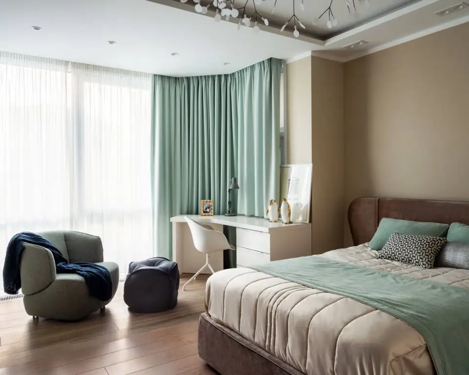 Elegance and Textural Finesse in a 120 Square Meter Apartment