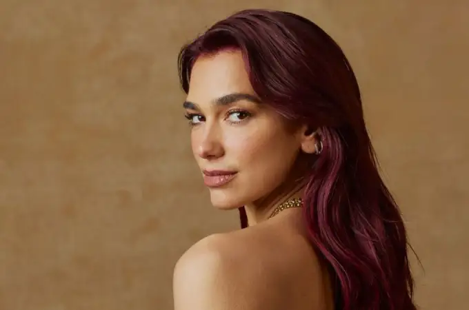 Bucătăria ca o stare de spirit: Ce ne învață Dua Lipa despre culorile anului 2026 și depozitarea care atinge tavanul
