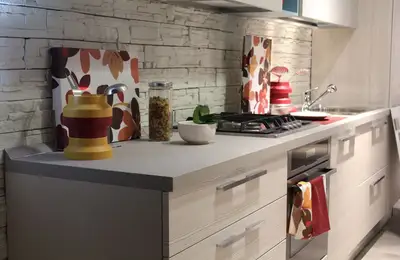 6 Options for Decorating the Space Between Kitchen Cabinets