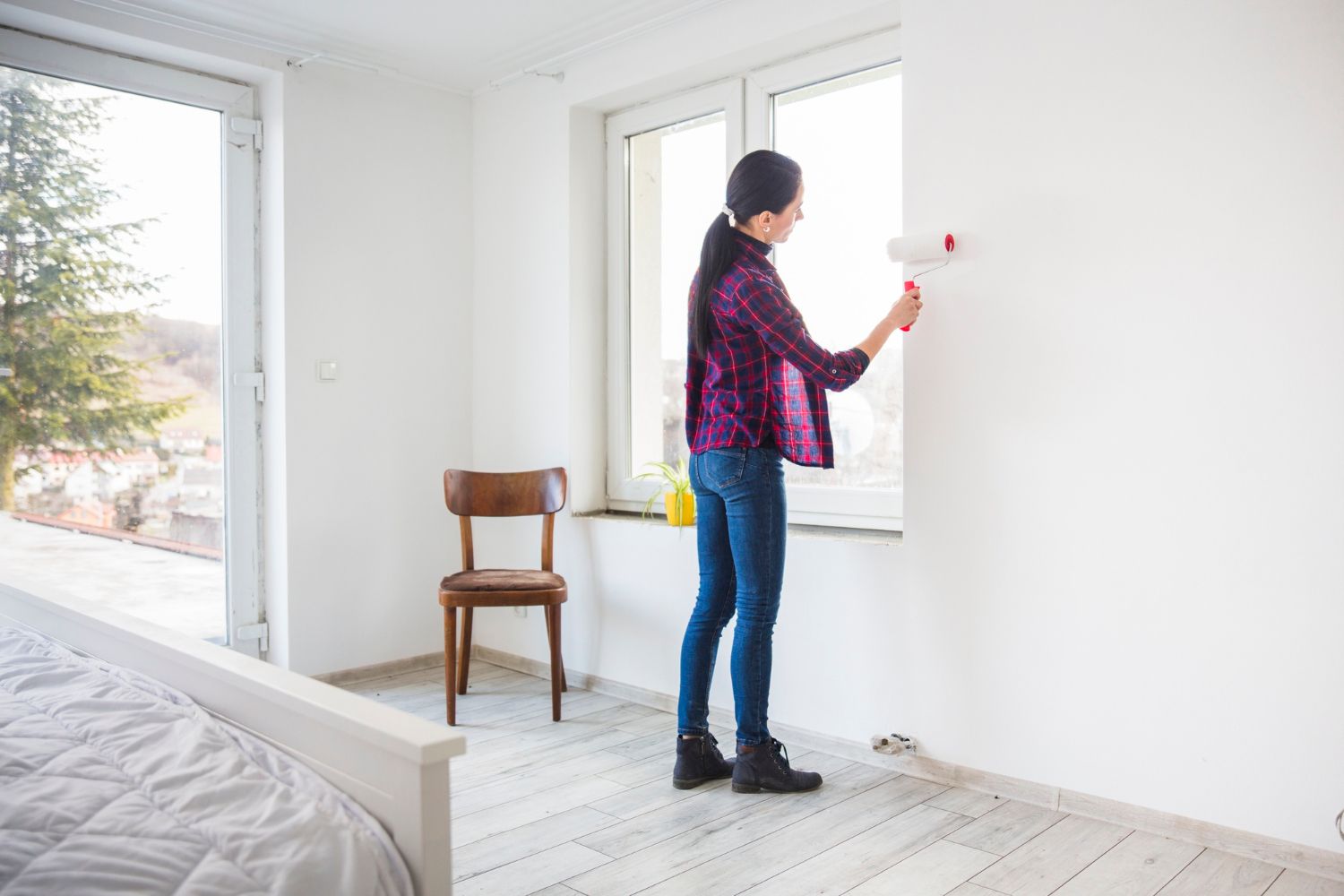 Utilizarea culorilor în designul interior pentru a influența starea de spirit
