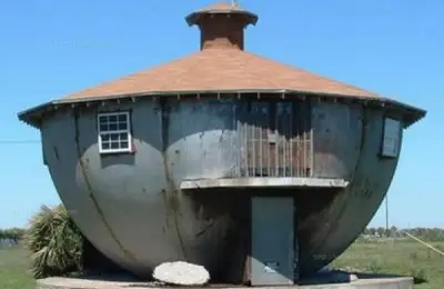 The 15 Strangest Houses in the World