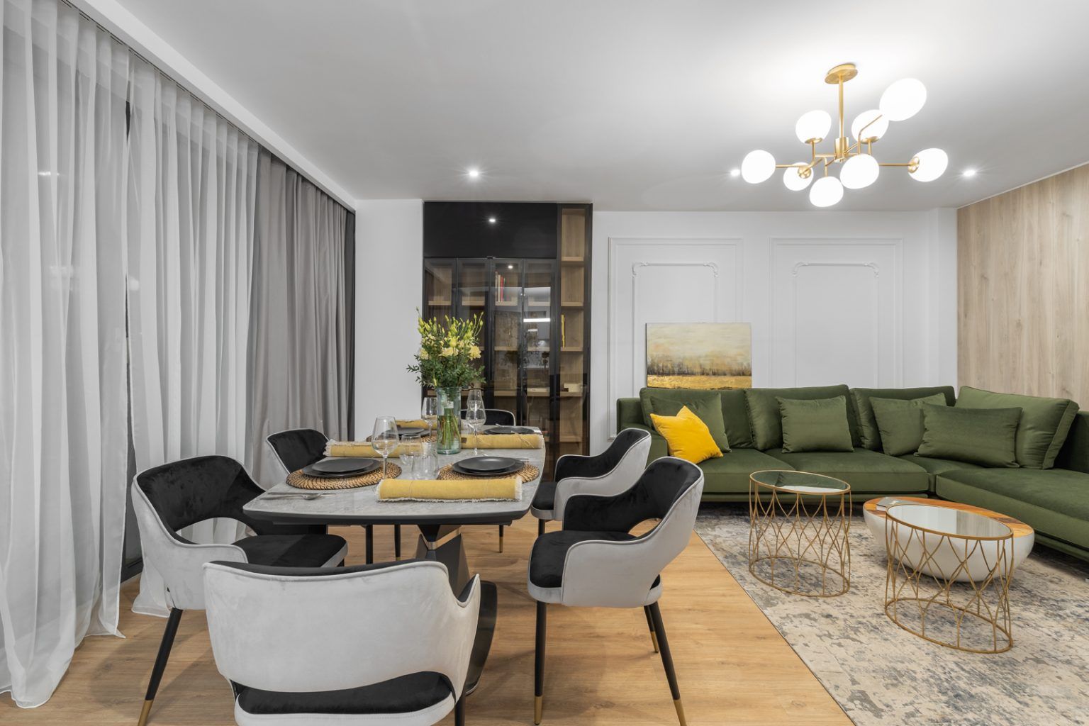 Contemporary Style with Classic Accents: Elegant Design for a 3-Bedroom Bucharest Apartment
