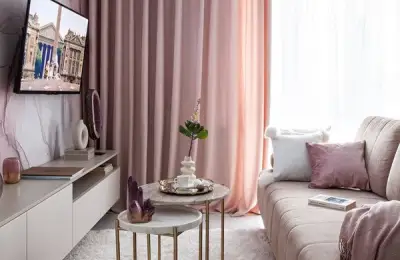Elegant and Feminine Decor in a 31 Square Meter Studio