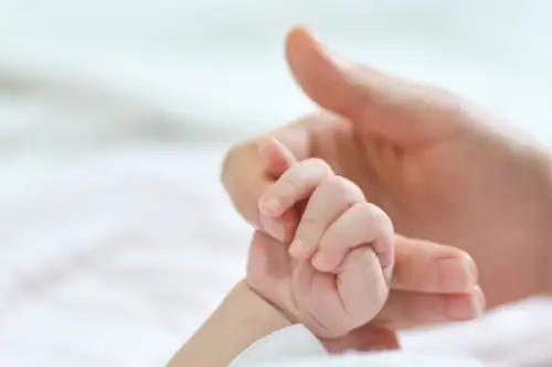 Cum să alegi un cadou unic, practic și memorabil pentru un nou-născut
