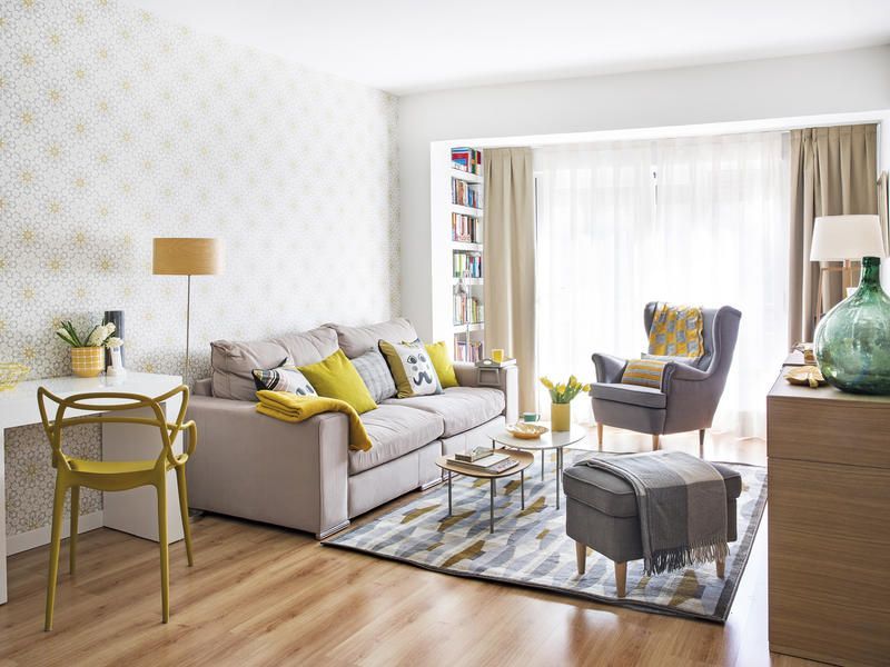 How to Make Wallpaper the Star of a Modern Apartment Design