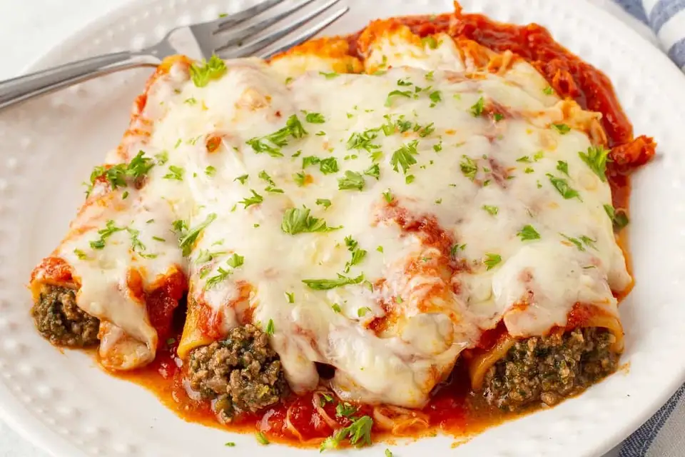 Cannelloni vegani cu ciuperci, soia și spanac
