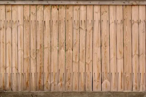 Invata cum sa iti construiesti un gard din lemn