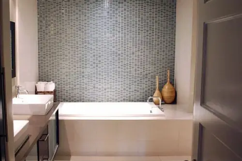 Tendinte in placarile ceramice pentru baie
