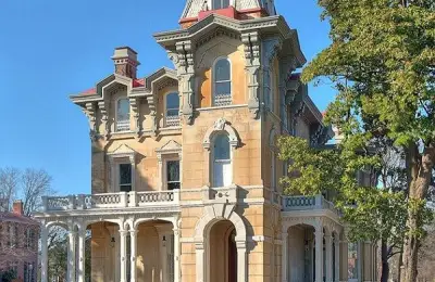 Splendid Transformation of an Old Mansion in Tennessee