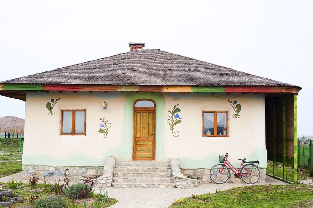 Dream House Built of Adobe in Ciolpani, Bucharest