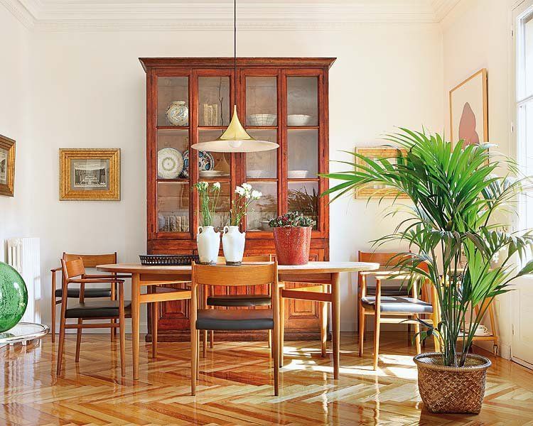 Blending Old and New in an Apartment Design