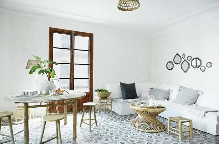 Charming Mediterranean Design for a 3-Bedroom Apartment