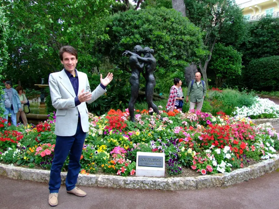 Dincolo de estetică: Arta sustenabilității florale în grădina de acasă