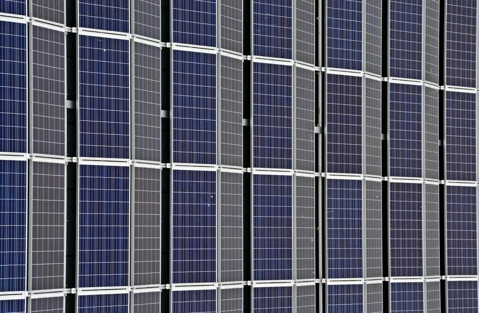 Cum să construiești un perete solar natural: Un ghid pas cu pas