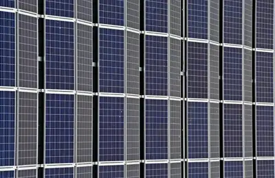 Building a Natural Solar Wall: A Step-by-Step Guide