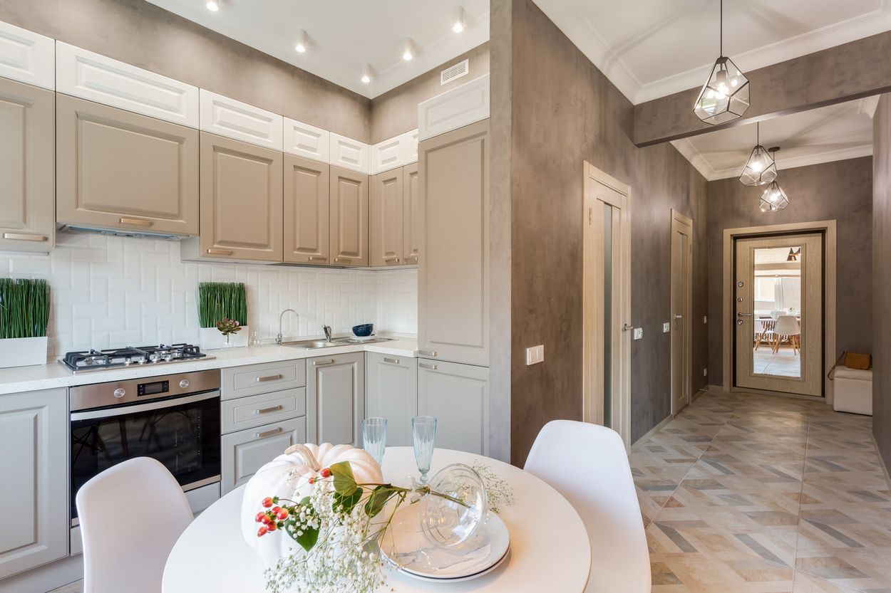 Brick, Microcement, and Glass: How a 41 sq m Space Can Surprise You