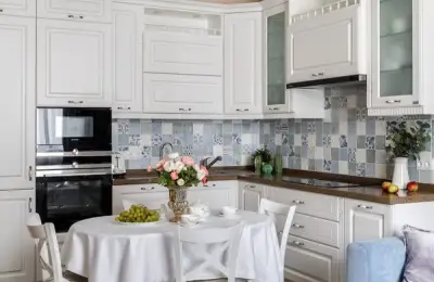 Shades of Blue That Bring Life to a 3-Bedroom Apartment