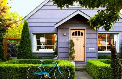 Renovating a House on a Tight Budget: Art and Imagination with Good Taste