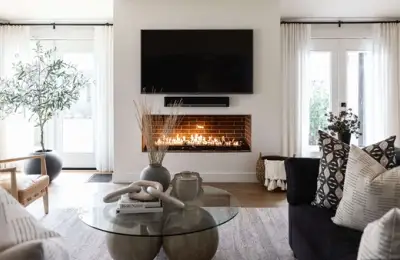 What Paintings Suit a Living Room?