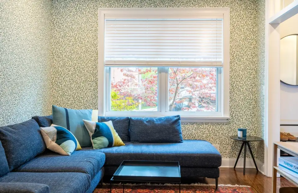 Discover the Five Advantages of Corner Units