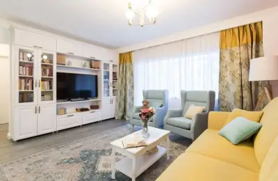 Chromatic Expression for a Two-Bedroom Apartment in Bucharest
